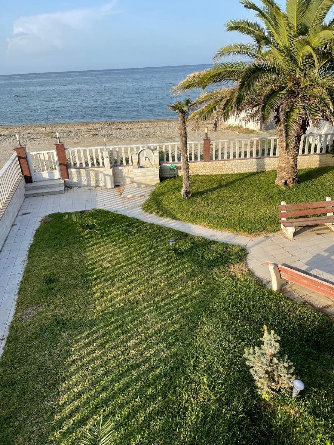 Luxury Apartment First Line Sea By Makhome Messagala Néa Meságkala Bagian luar foto