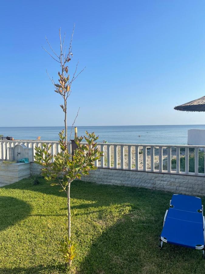 Luxury Apartment First Line Sea By Makhome Messagala Néa Meságkala Bagian luar foto